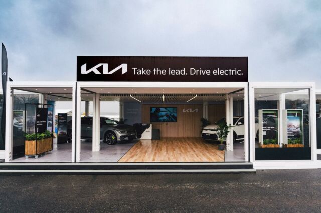 Fantastic to kick off the UK summer season with this epic SPACECUBE modular structure for @kia.worldwide Located at the @fullychargedshow and built using 5 standard cubes, 1 Mezzanine and 2 Mini Cubes with integrated stretch graphic walls and header panel. A stand out automotive brand activation perfectly managed by Fusion 2K Events.
Reconfigurable + Relocatable + Reusable Modular Structures
www.spacecube.com
#KIA #BrandActivation #FullyCharged #UK #ModularStructures