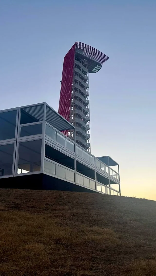 On-site in Texas for @cota_official at the @f1 United States Grand Prix 🏁🏗️ A phenomenal effort by the SPACECUBE team across the globe to make this project happen. An extra special thank you to our incredible people on the ground installing this multi-level SPACECUBE modular structure and of course, our wonderful client.
Live 18-20 October! 🏎️ 
Scalable + Sustainable + Simpler
www.spacecube.com
#F1 #USA #COTA #ModularBuilding #NotOrdinary