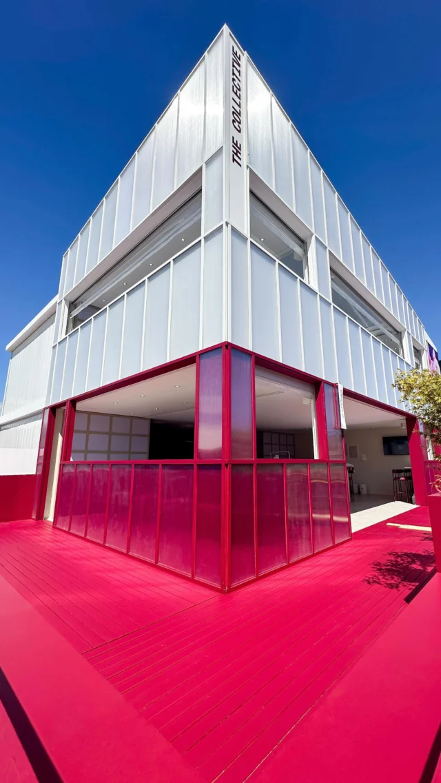 Before the crowds descend on Flemington Racecourse, join us for a quick tour of SPACECUBE’s modular structures in The Birdcage. Five premium, multi-level structures built using SPACECUBE’s build system and all impeccably fit out by our clients and collaborators.
Scalable + Sustainable + Simpler 
#MelbCupCarnival #LoveCupWeek #ModularStructures #NotOrdinary