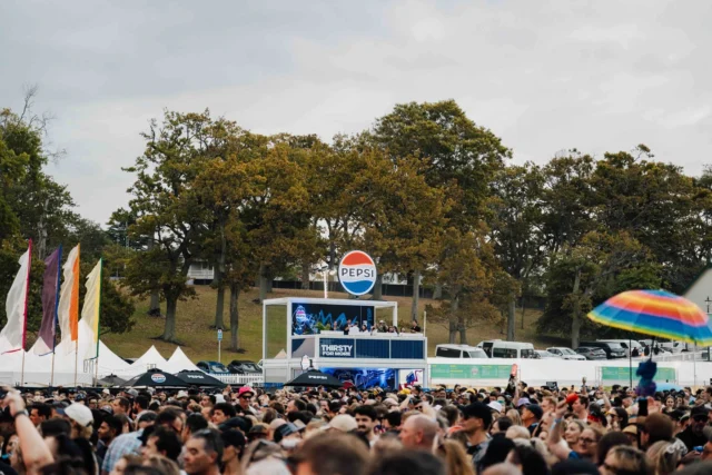 Another epic brand activation at @synthony in Auckland, New Zealand, built using SPACECUBE's modular system. Creative direction by @raydar_nz and perfectly managed by our NZ Partner @eventbasenz 
📸 @radlab_ 
#Festival #Bar #BrandActivation #ModularStructure