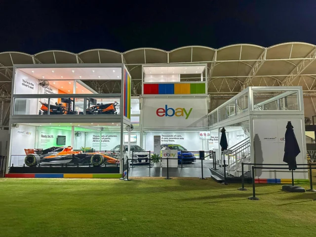 SPACECUBE is thrilled to be back at the F1 USA Grand Prix this weekend thanks to @eventshouseltd and our U.S Partner @inproevents 🏁 The eBay x McLaren structure was a stand out with multiple activation and interactive experiences including custom embroidery, the Ready. Set. Fit Challenge and live painting. Built using the SPACECUBE Build System, a modular system that can be reconfigured and reused time and time again. 
Scalable. Sustainable. Simpler.
#F1 #USA #GrandPrix #BrandActivation #ModularStructures